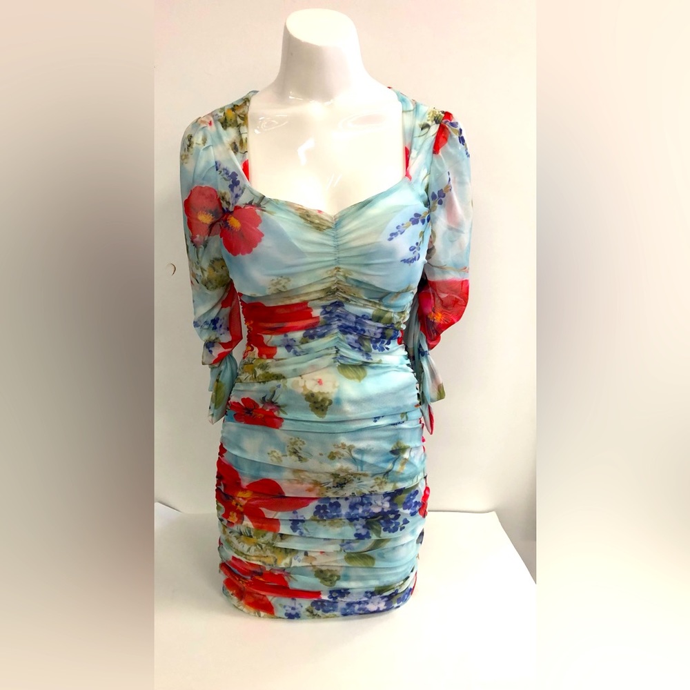 FEIINVAN BODYCON RUCHED LONG SLEEVE FLORAL DRESS IN SIZE SMALL